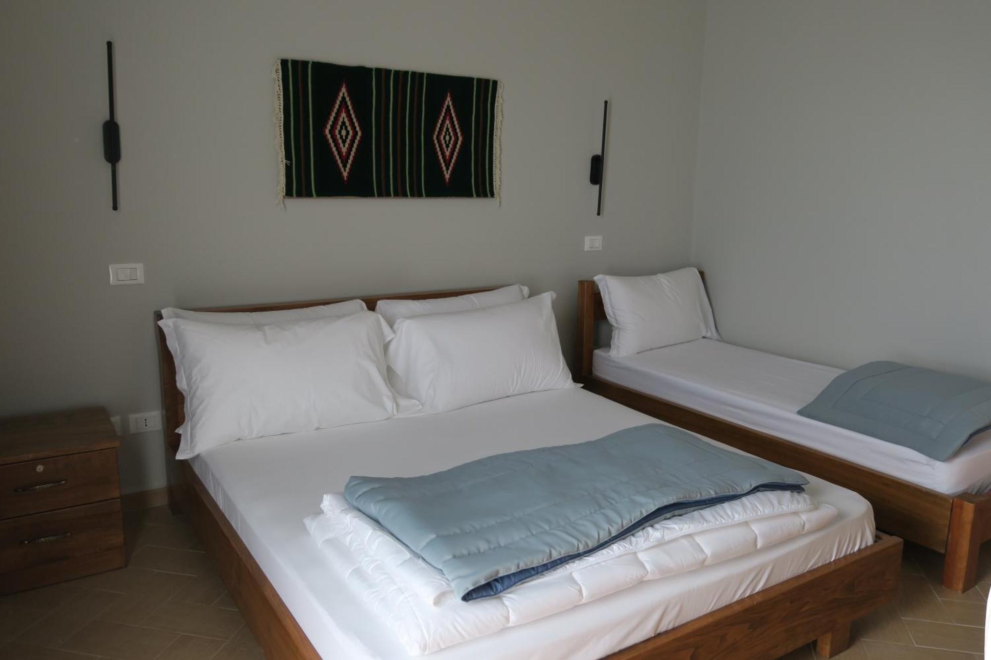 Doko Hotel Radhime Exterior photo